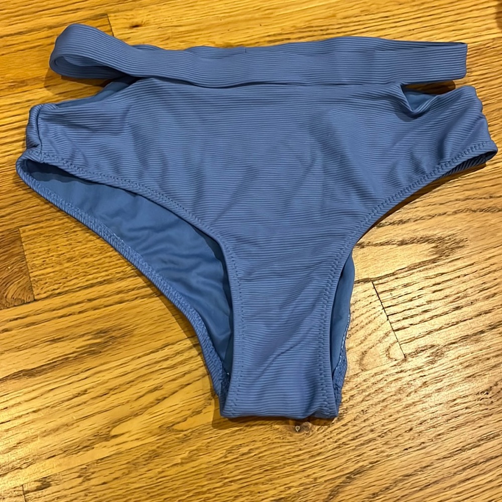 VICI swim bottoms periwinkle blue size medium